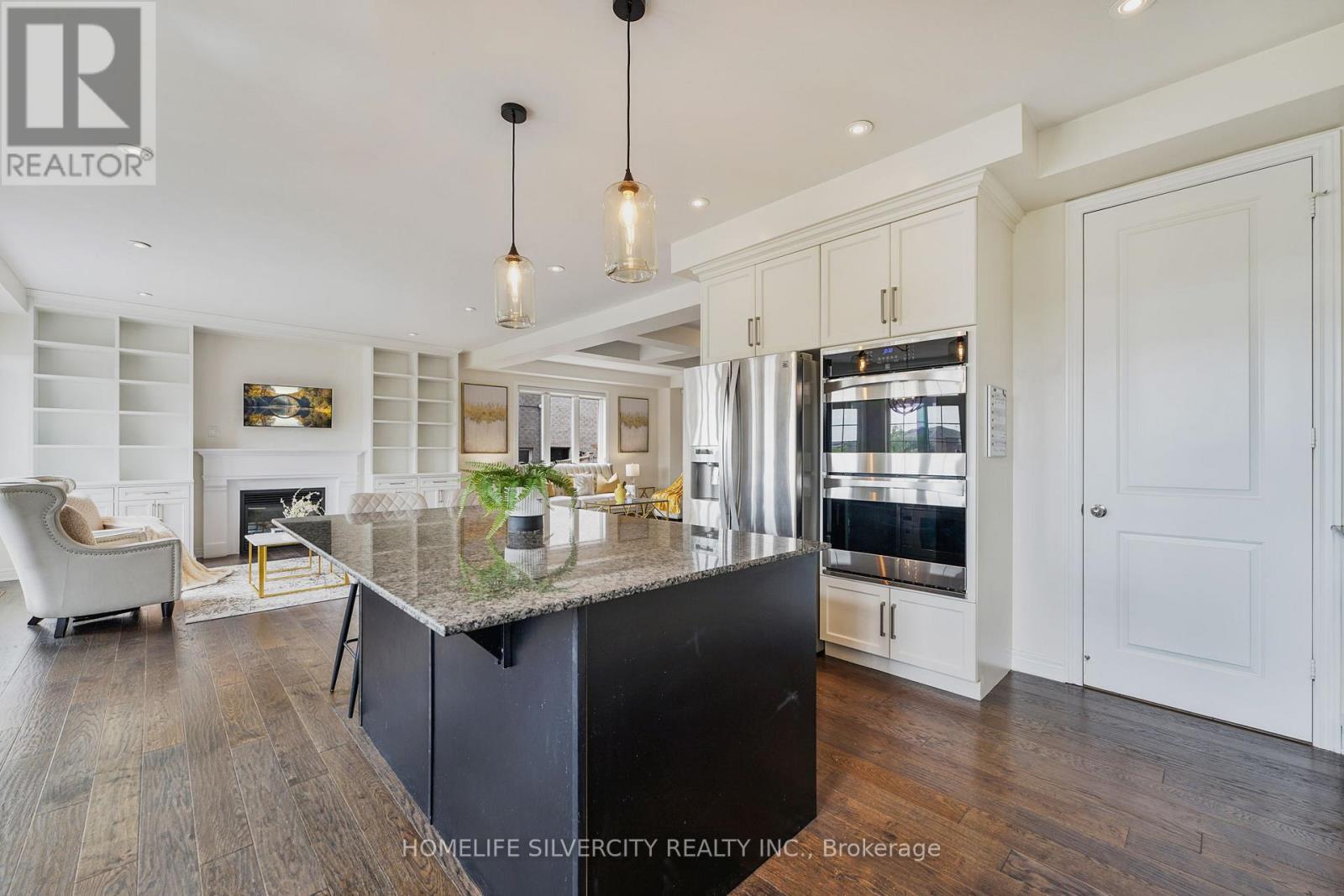 Photo 1 of 18 Tysonville Circle, Brampton ON