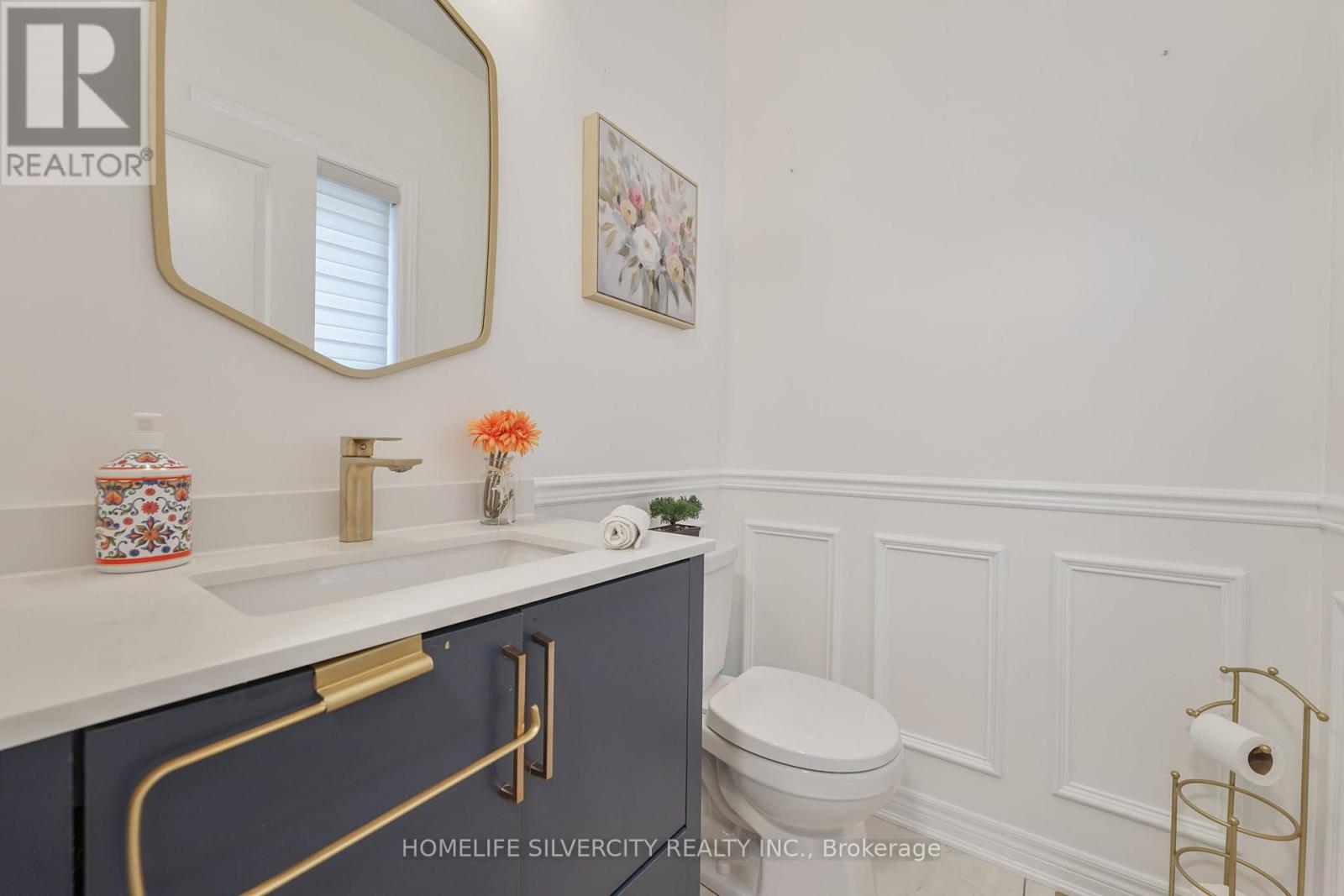 Photo 17 of 18 Tysonville Circle, Brampton ON