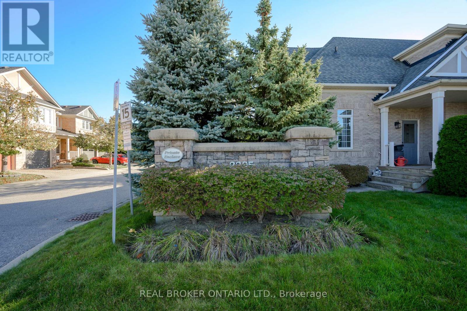 Photo 36 of 7 2295 Rochester Circle, Oakville ON