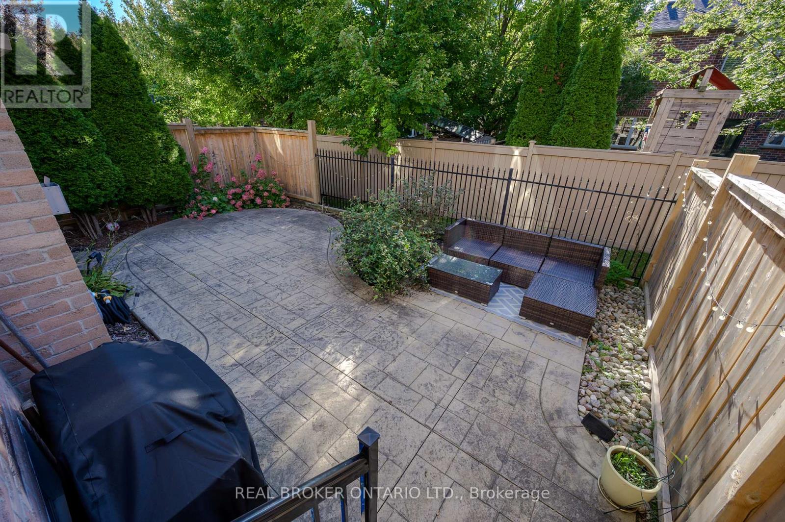 Photo 15 of 7 2295 Rochester Circle, Oakville ON