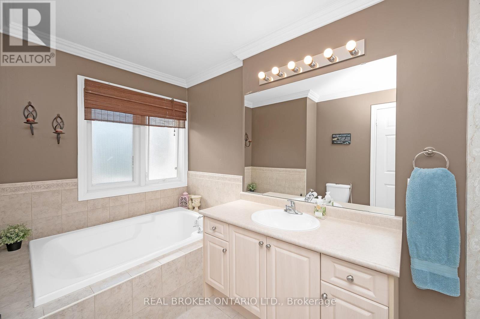 Photo 18 of 7 2295 Rochester Circle, Oakville ON