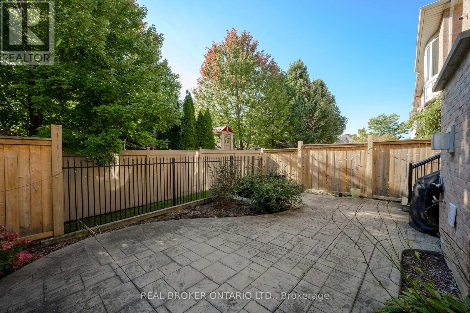 Photo 32 of 7 2295 Rochester Circle, Oakville ON