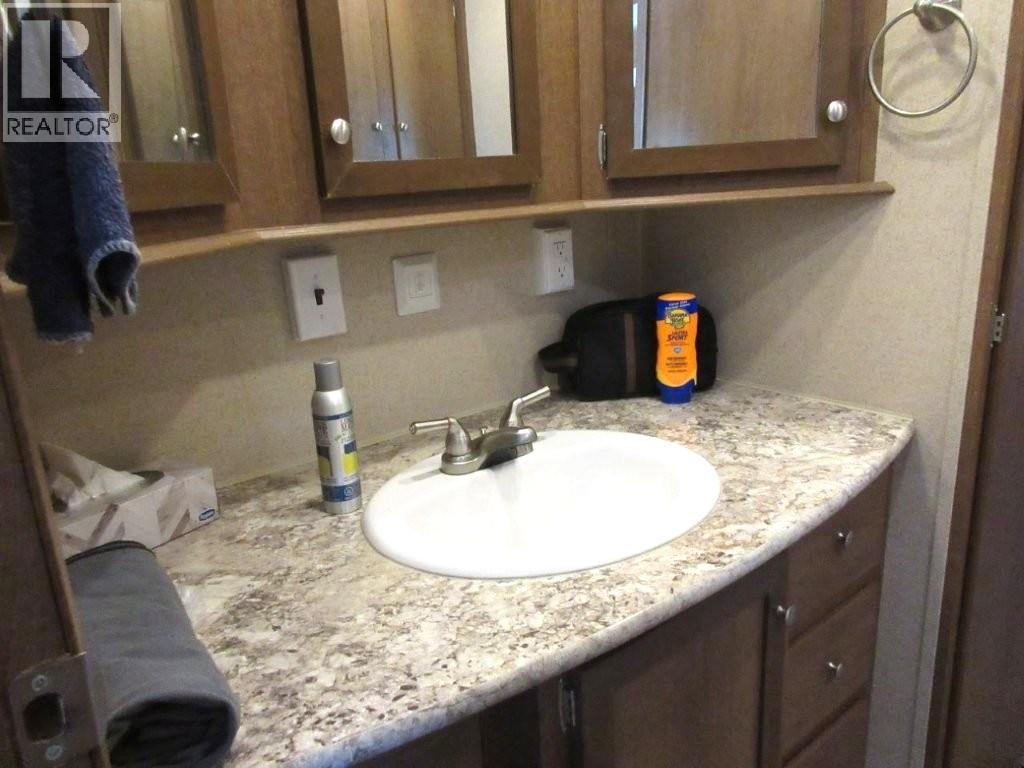 301 415 Commonwealth Road, Kelowna