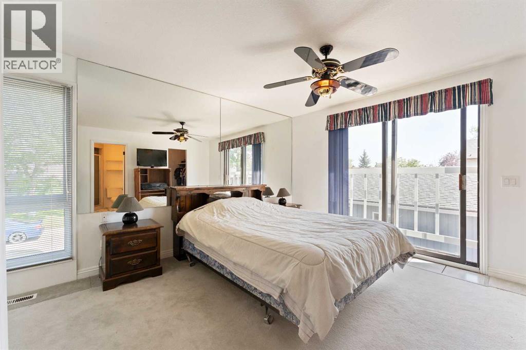 Single Family House 4 Level for Sale in  Templegreen Place NE Temple Calgary 