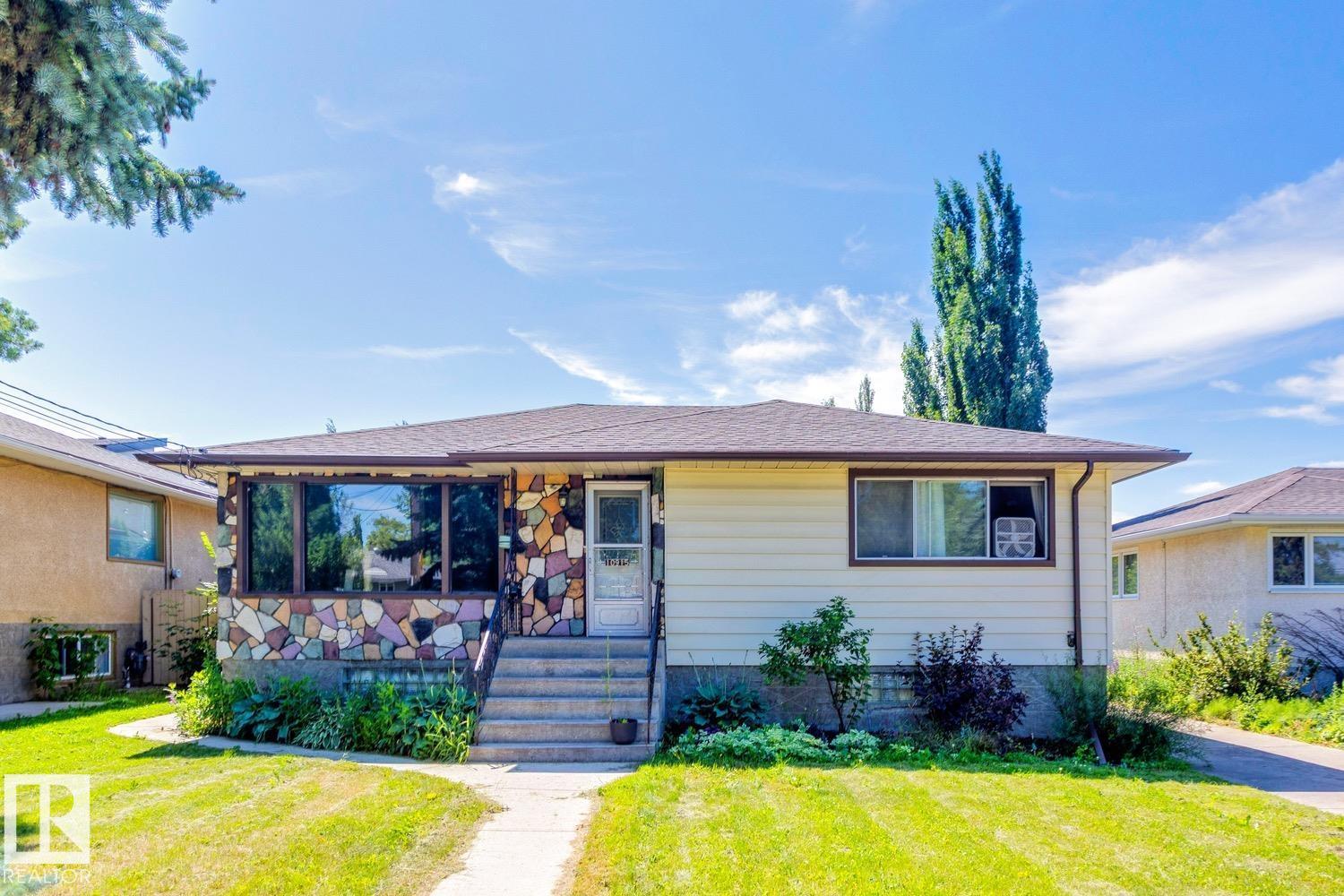 Photo 1 of 10915 60 Av Nw, Edmonton AB