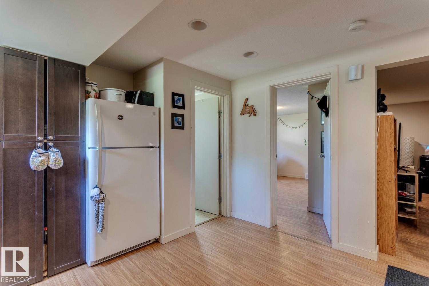 Photo 16 of 10915 60 Av Nw, Edmonton AB