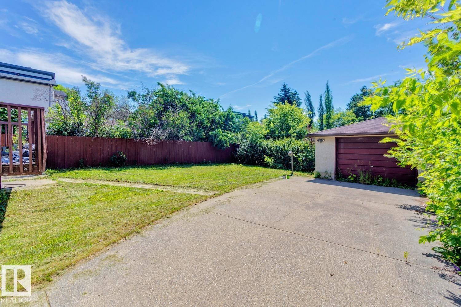 Photo 30 of 10915 60 Av Nw, Edmonton AB