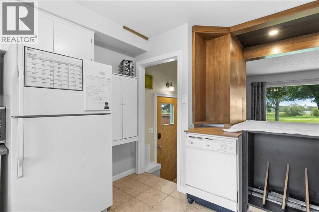 Single Family House Bungalow for Sale in  Moncton Road NE Winston Heights/Mountview Calgary 