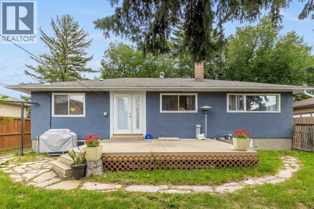 Single Family House Bungalow for Sale in  Moncton Road NE Winston Heights/Mountview Calgary 
