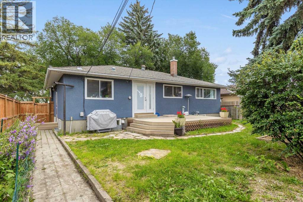 Single Family House Bungalow for Sale in  Moncton Road NE Winston Heights/Mountview Calgary 