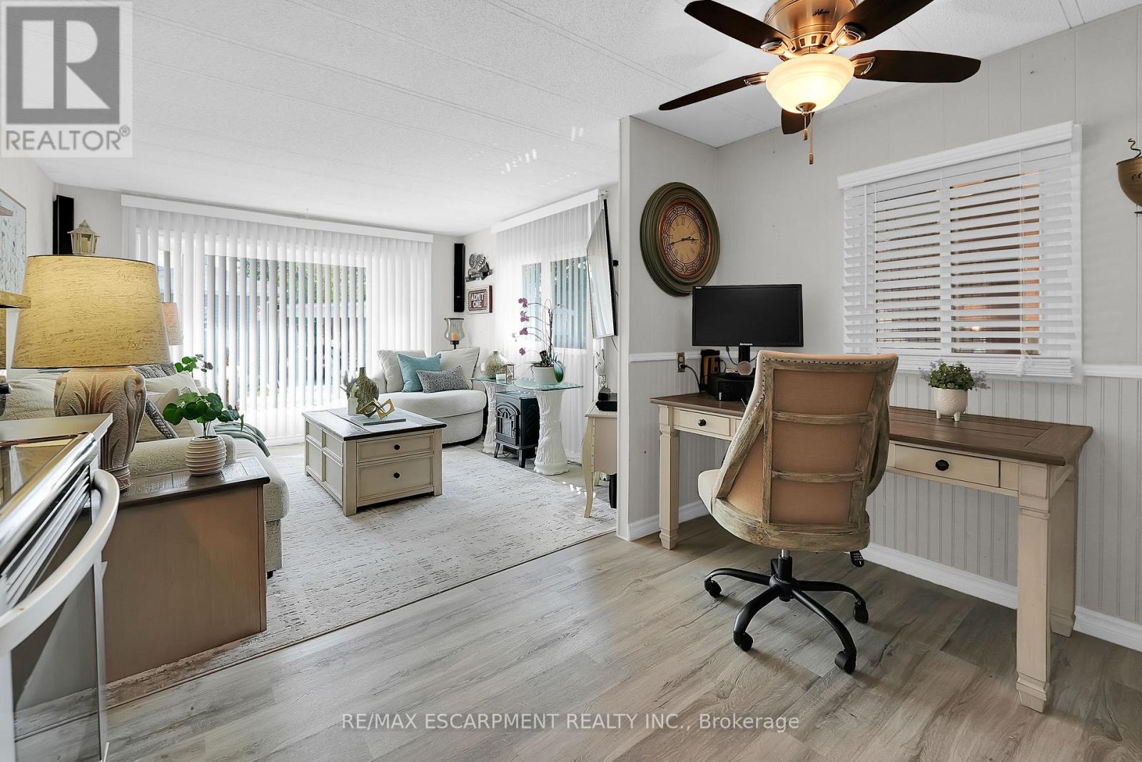 Photo 5 of 4595 Martha Lane, Lincoln ON