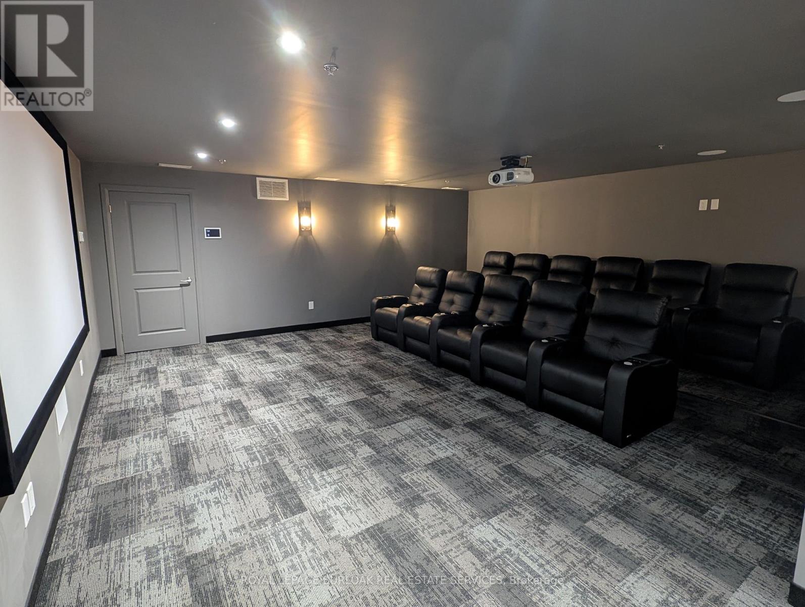 Photo 14 of 114 153 Wilson Street W, Hamilton ON