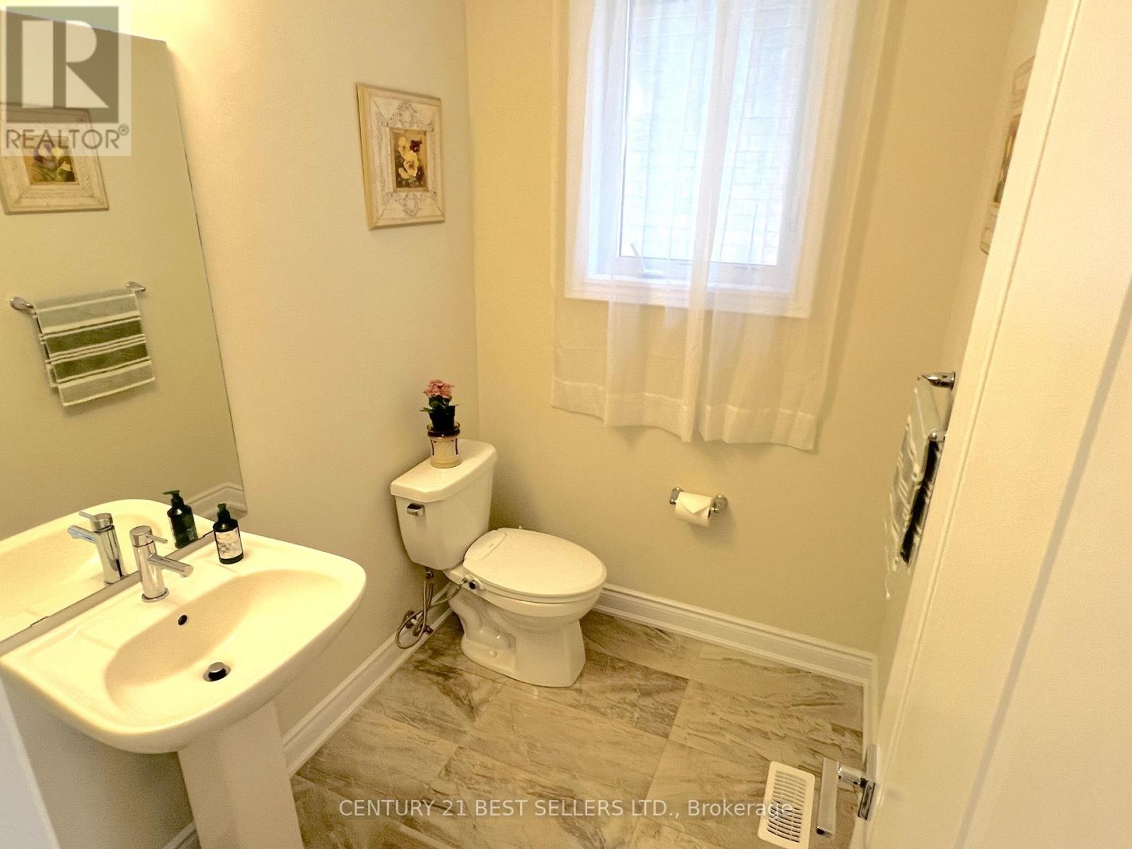 Photo 13 of 89 Higgins Avenue, Thorold ON