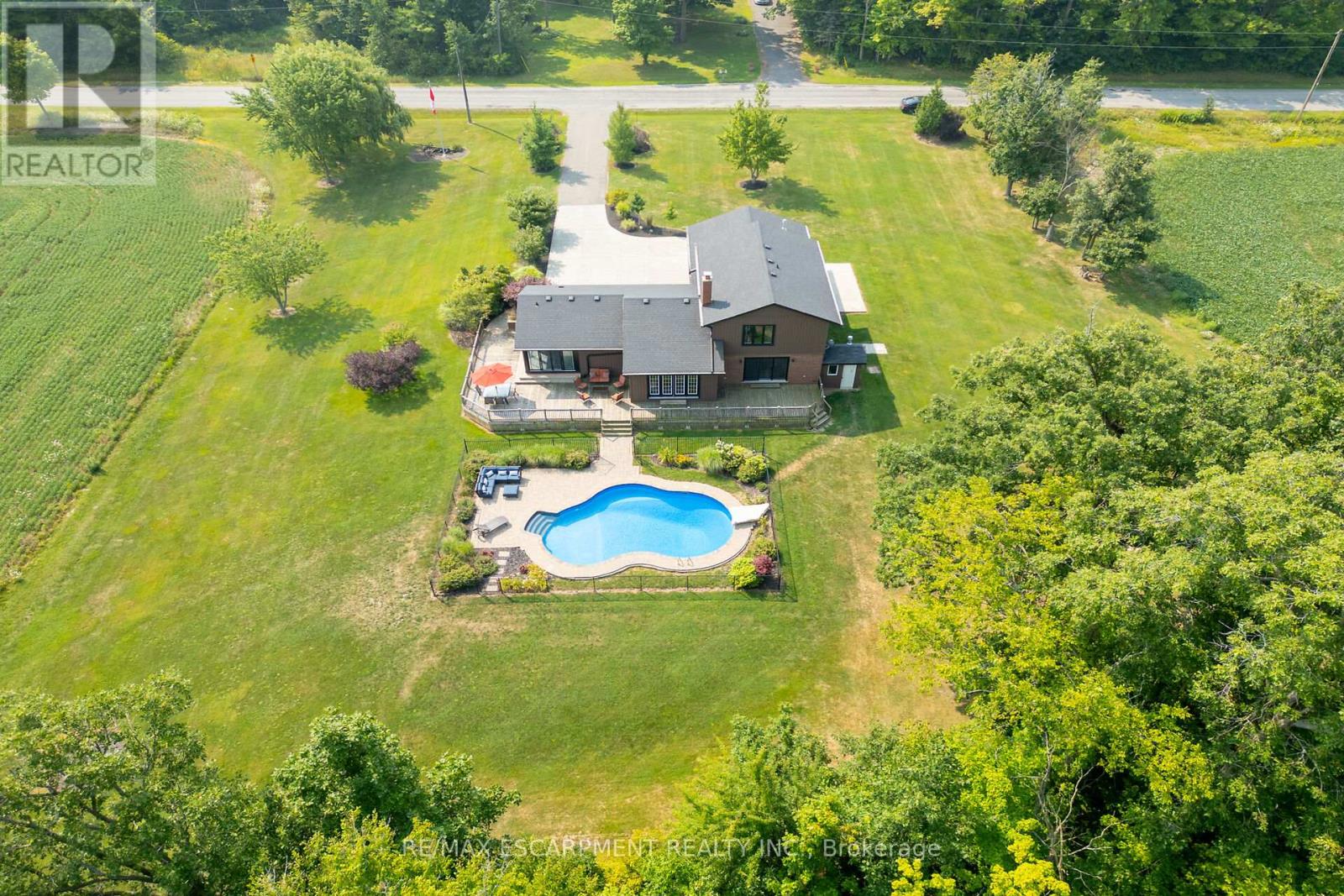 Photo 23 of 911 Indiana Road E, Haldimand ON