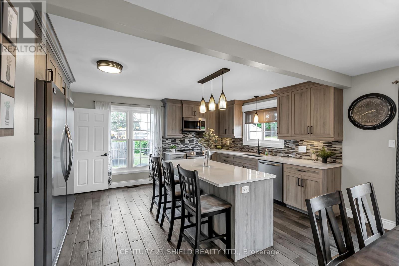 Photo 24 of 408 Anderson Drive, Cornwall ON