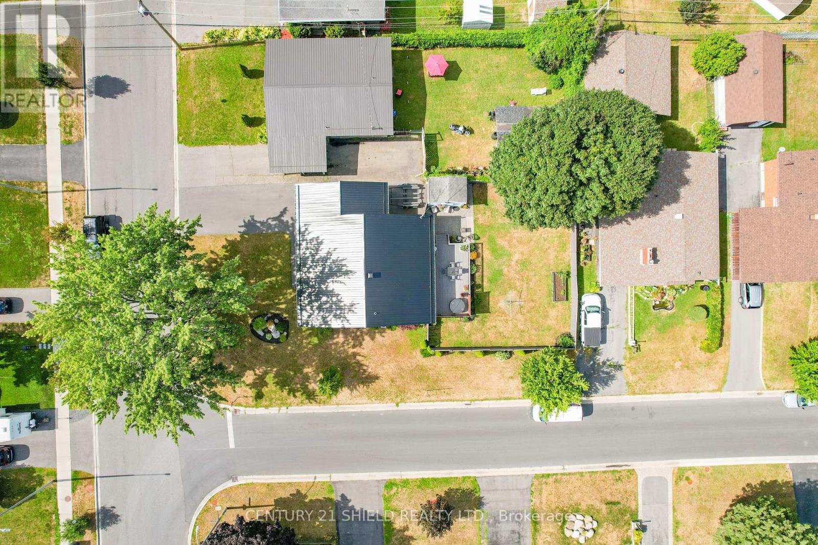 Photo 9 of 408 Anderson Drive, Cornwall ON