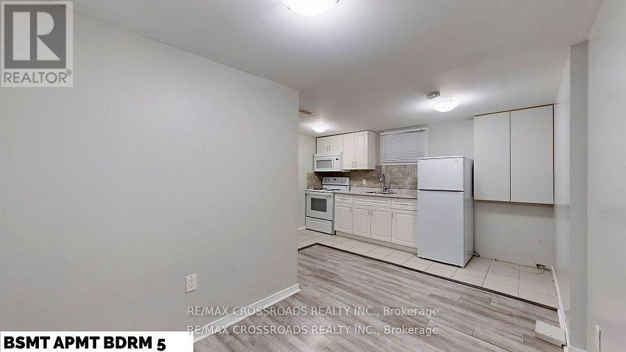 Photo 10 of 260 Connaught Avenue, Toronto ON