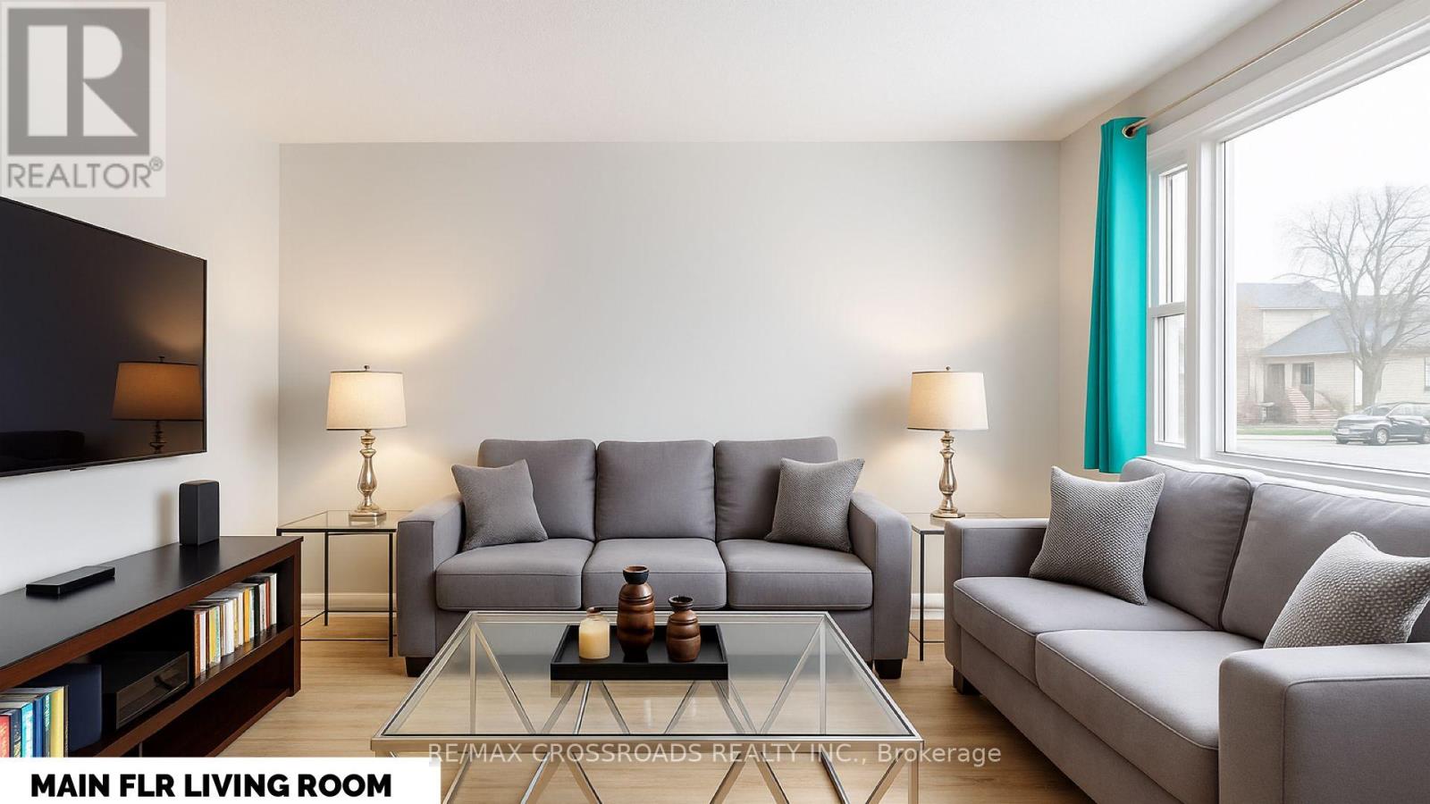 Photo 2 of 260 Connaught Avenue, Toronto ON