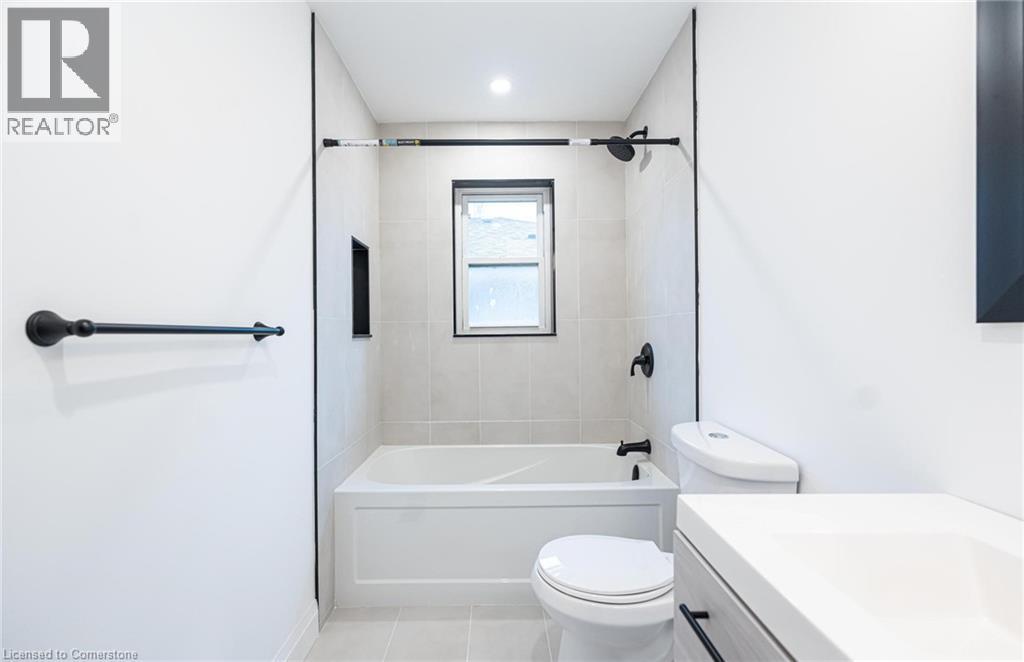 Photo 10 of 102 East 41st Street Unit 1, Hamilton ON