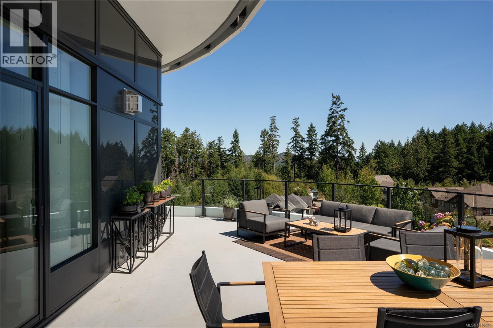 602 2000 Hannington Road, Langford