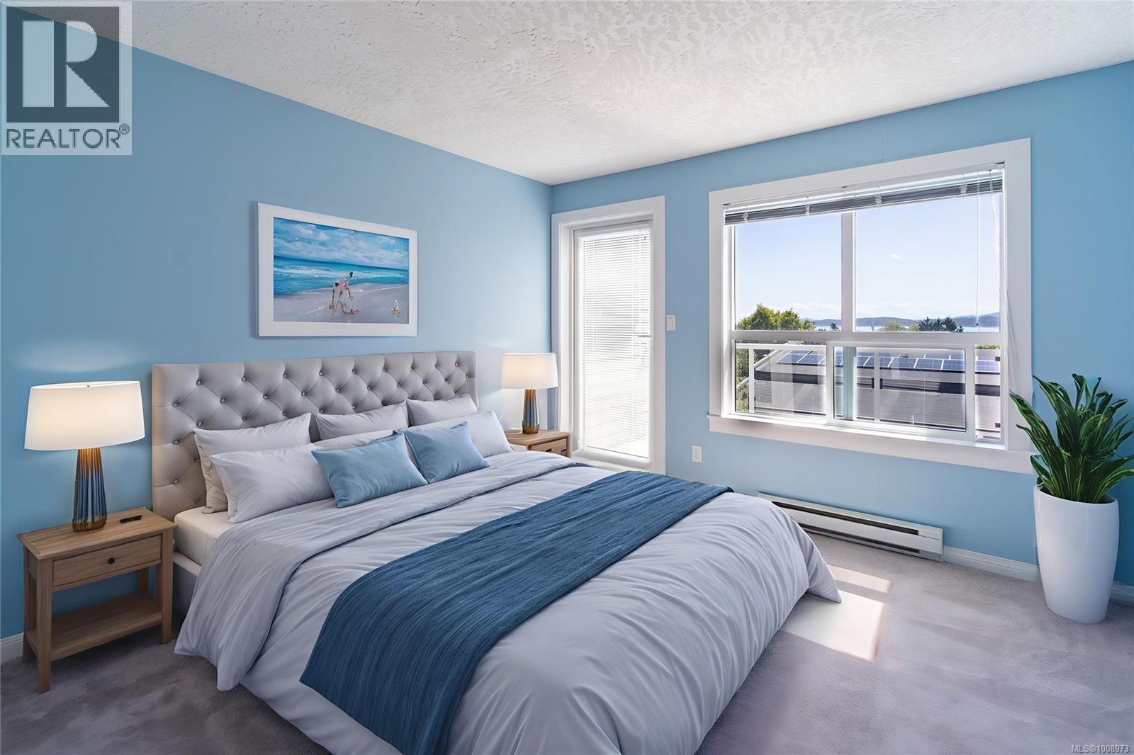 303 2440 Oakville Avenue, Sidney