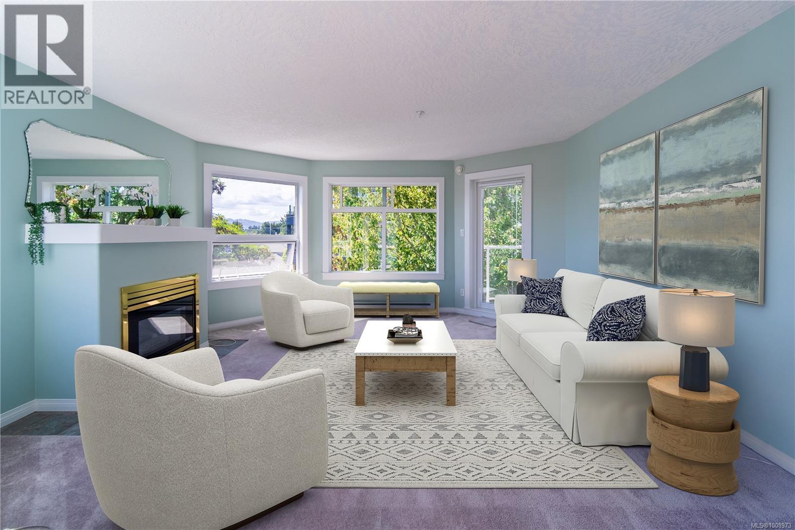 303 2440 Oakville Avenue, Sidney