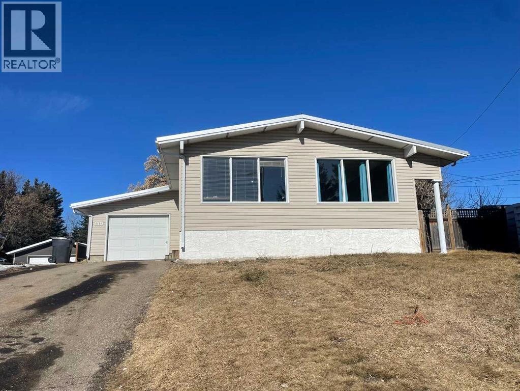 Photo 1 of 5134 56 A Avenue, Elk Point AB