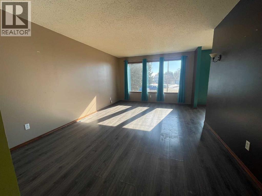 Photo 7 of 5134 56 A Avenue, Elk Point AB