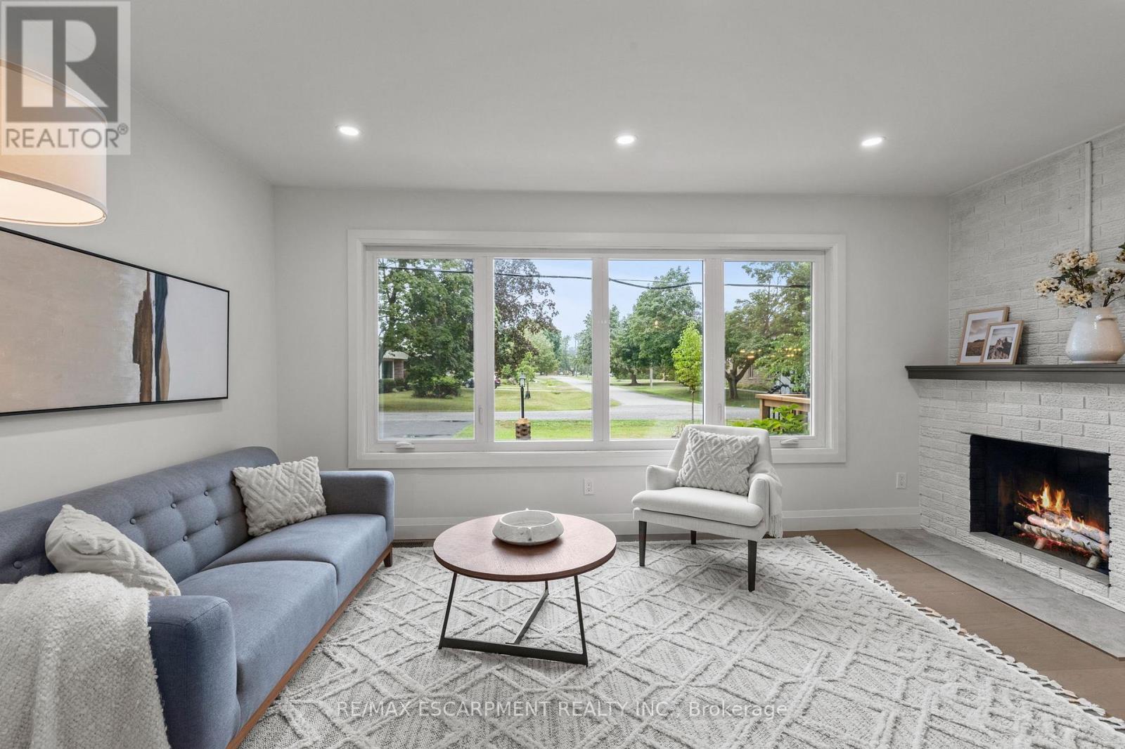 Photo 8 of 36 Spring Garden Boulevard, St Catharines ON