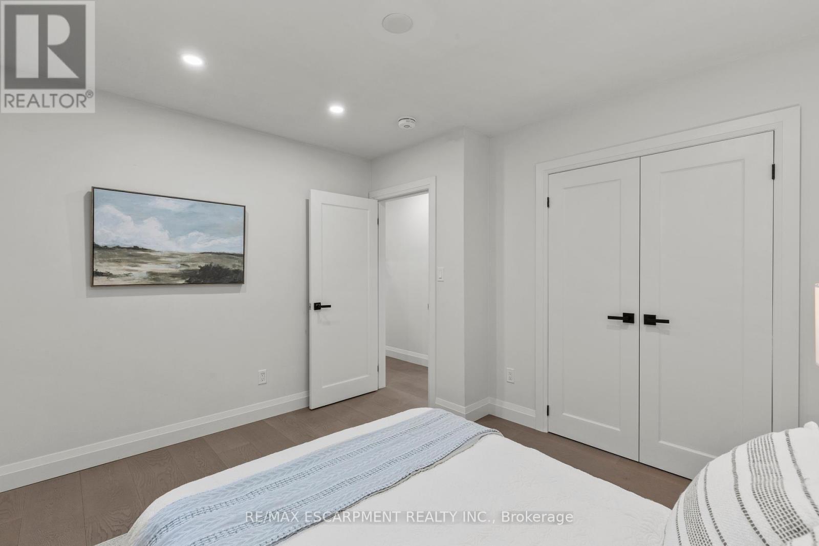 Photo 20 of 36 Spring Garden Boulevard, St Catharines ON