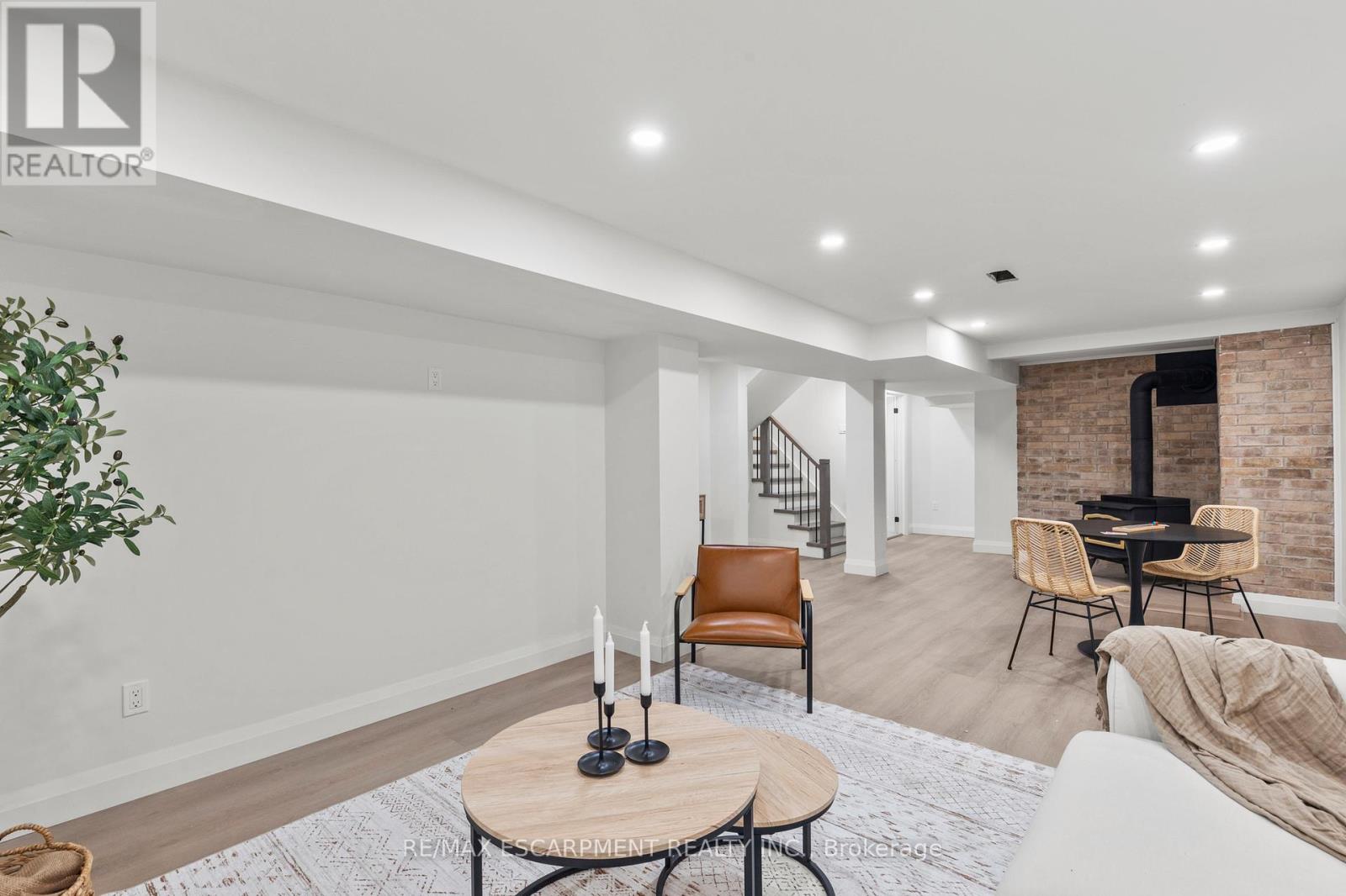Photo 31 of 36 Spring Garden Boulevard, St Catharines ON