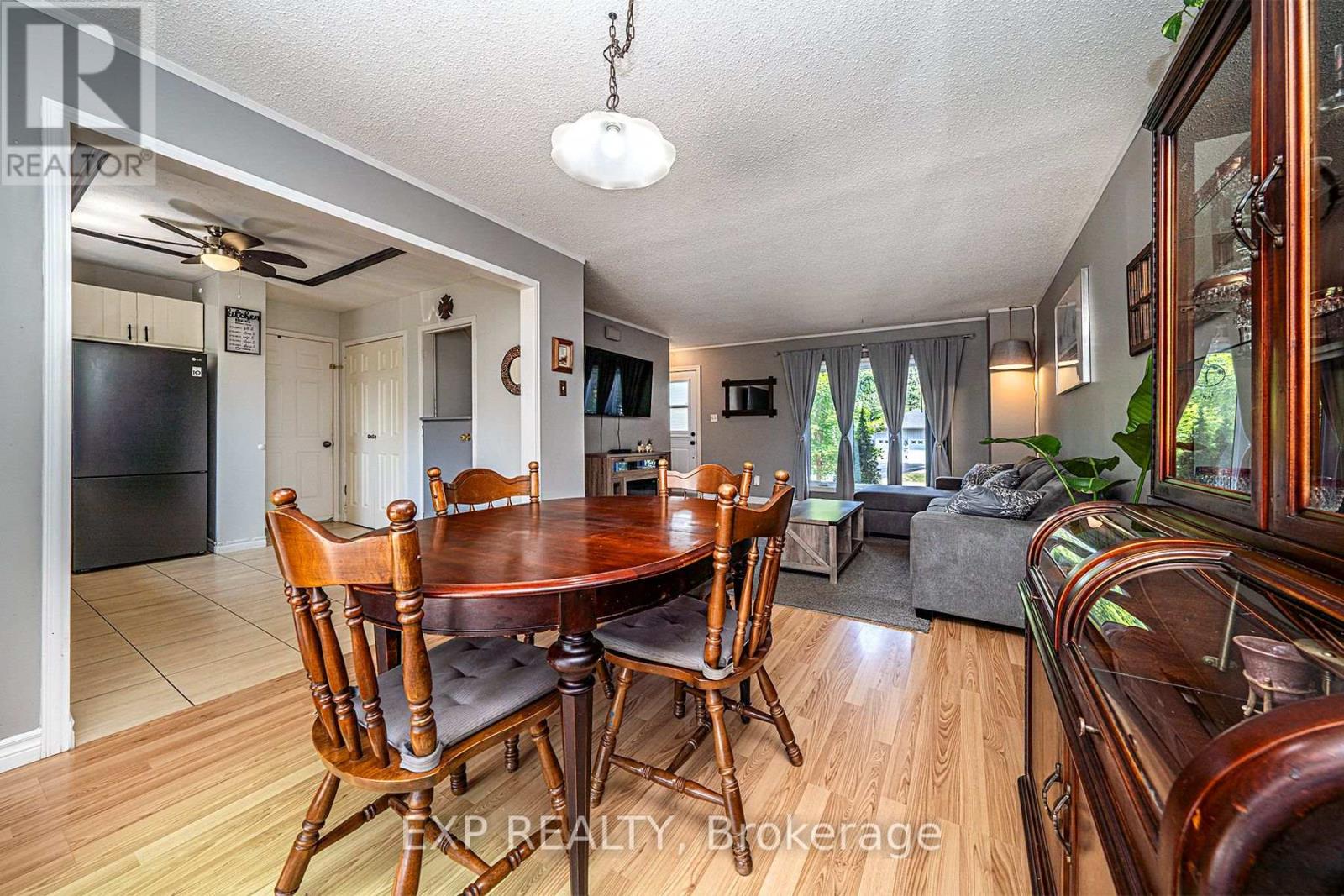 Photo 10 of 8 Pinewood Boulevard, Kawartha Lakes ON