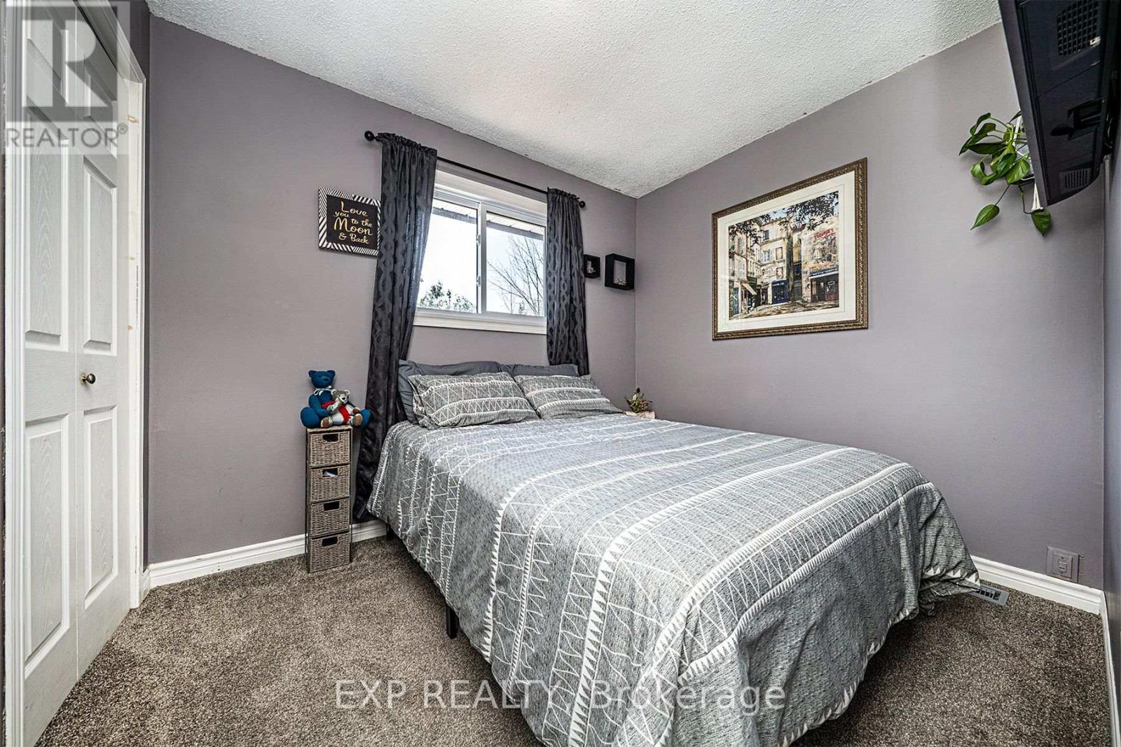 Photo 20 of 8 Pinewood Boulevard, Kawartha Lakes ON