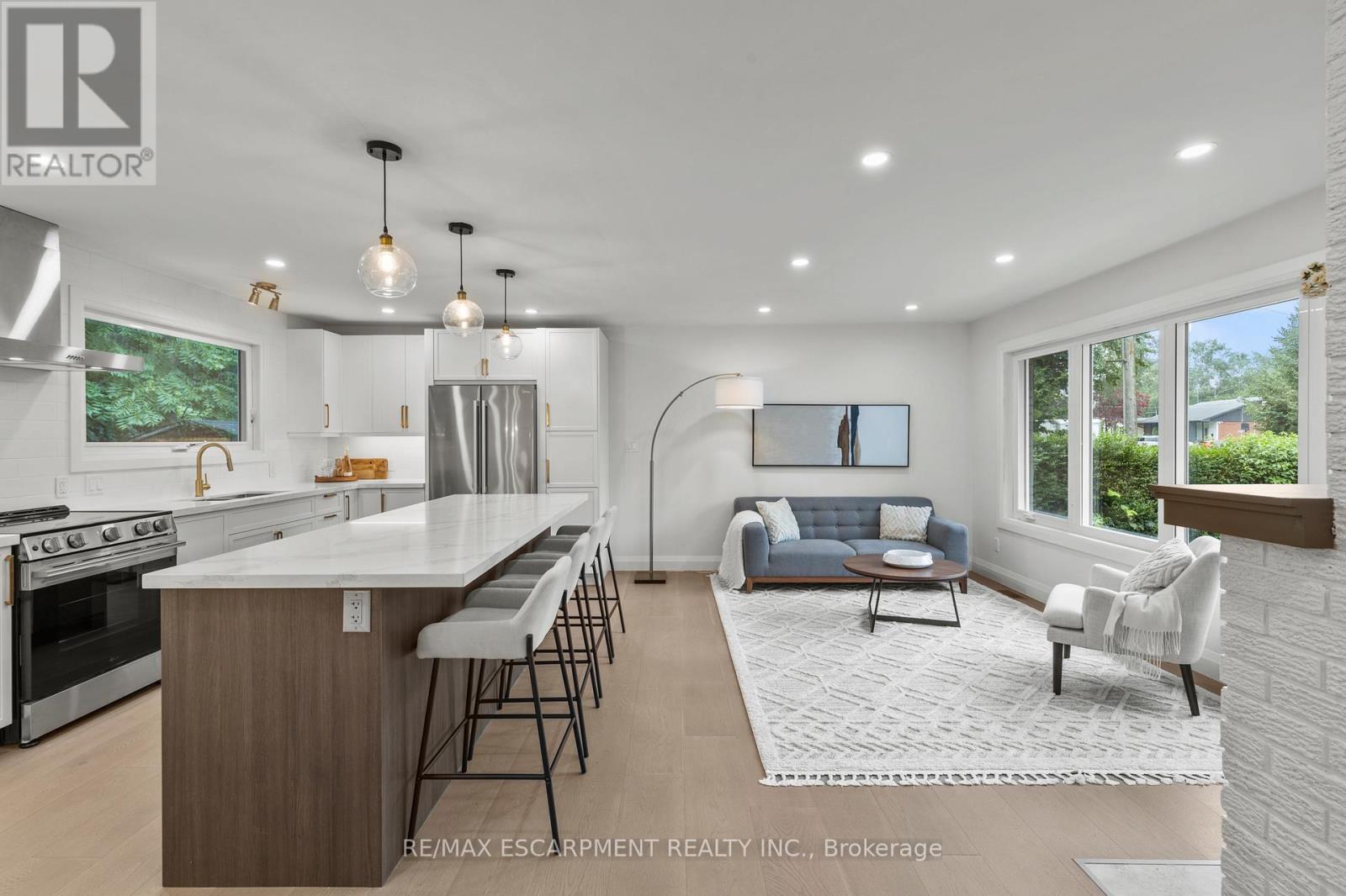 Photo 10 of 36 Spring Garden Boulevard, St Catharines ON