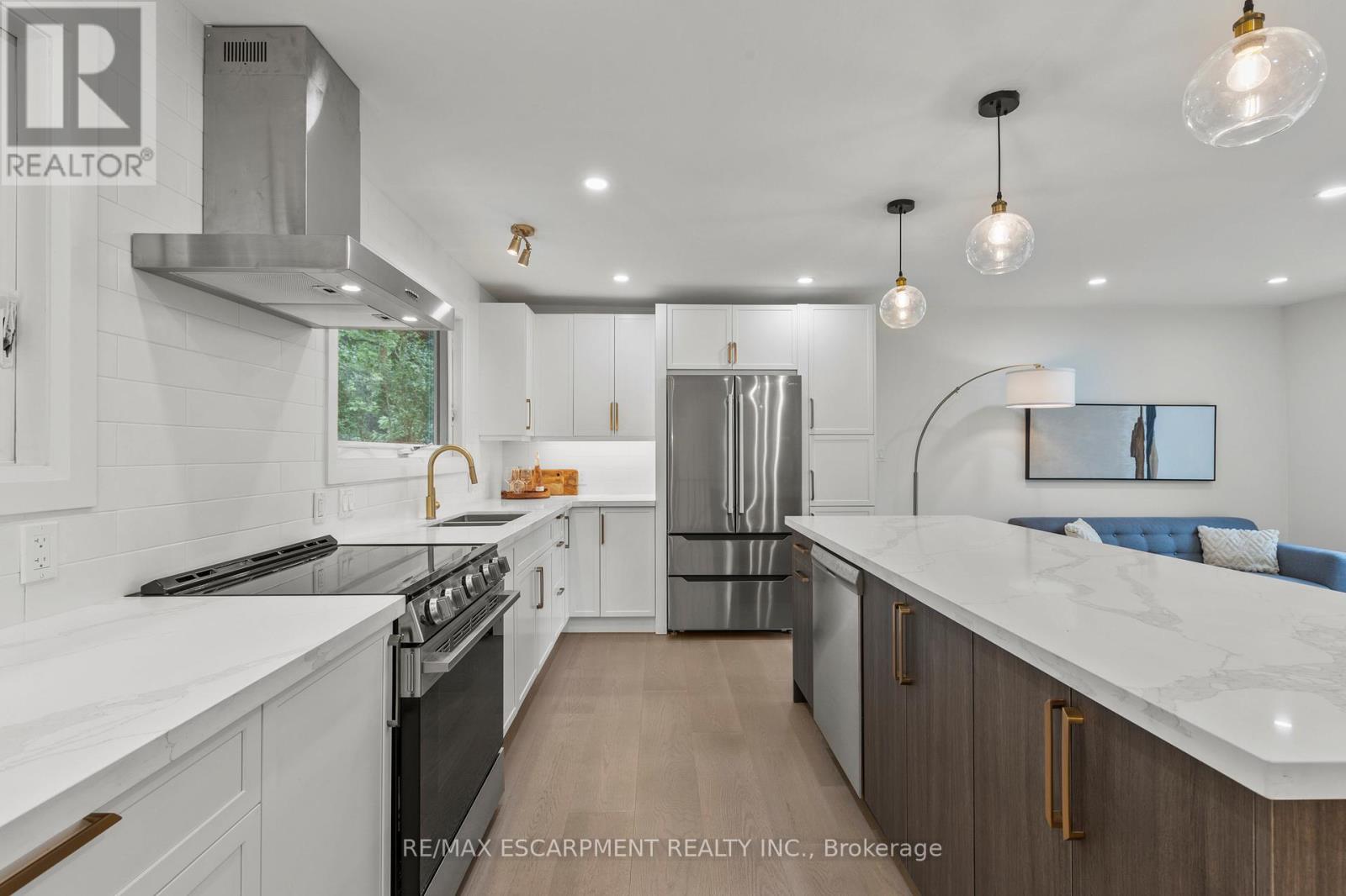Photo 16 of 36 Spring Garden Boulevard, St Catharines ON