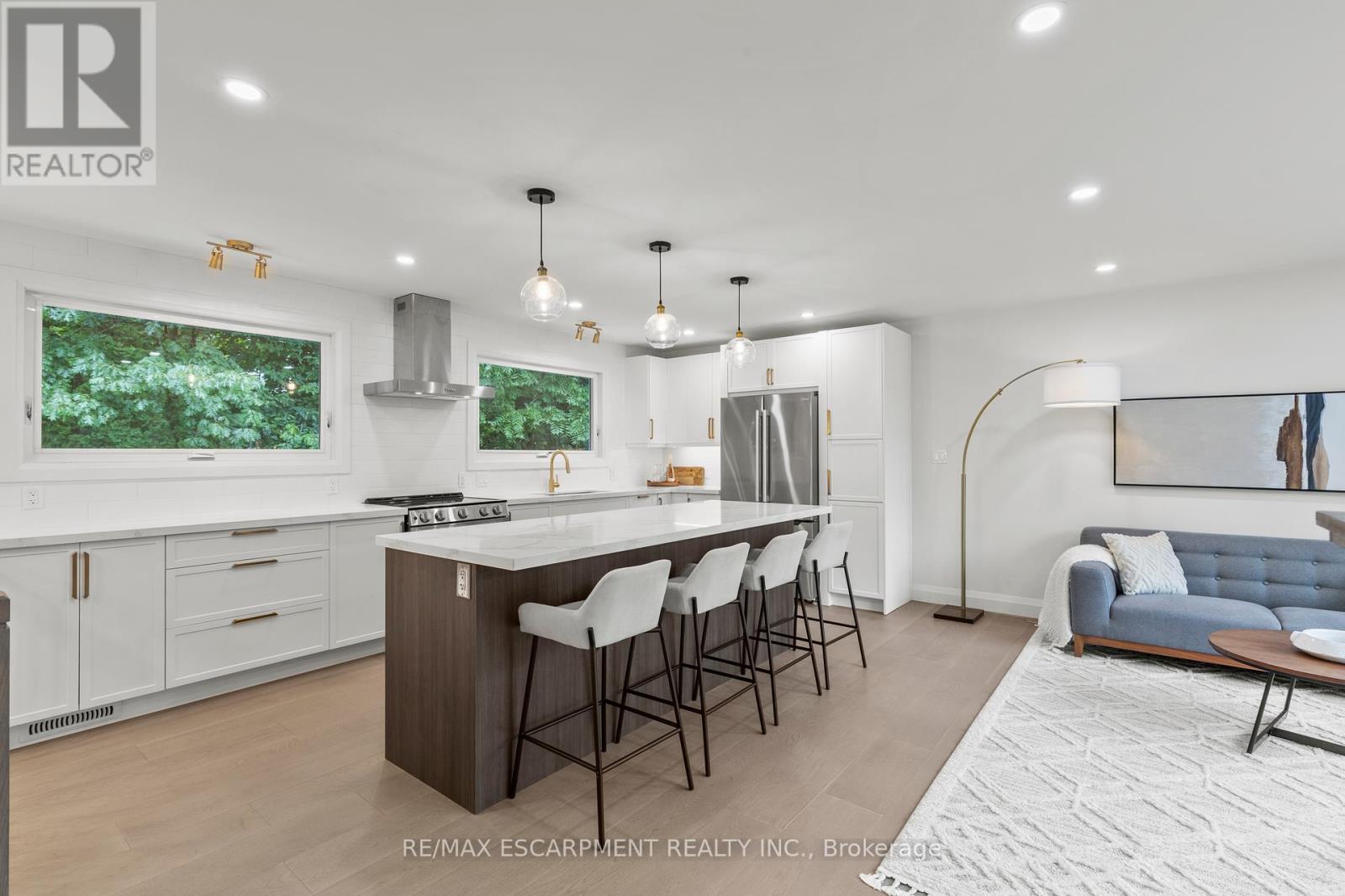 Photo 12 of 36 Spring Garden Boulevard, St Catharines ON