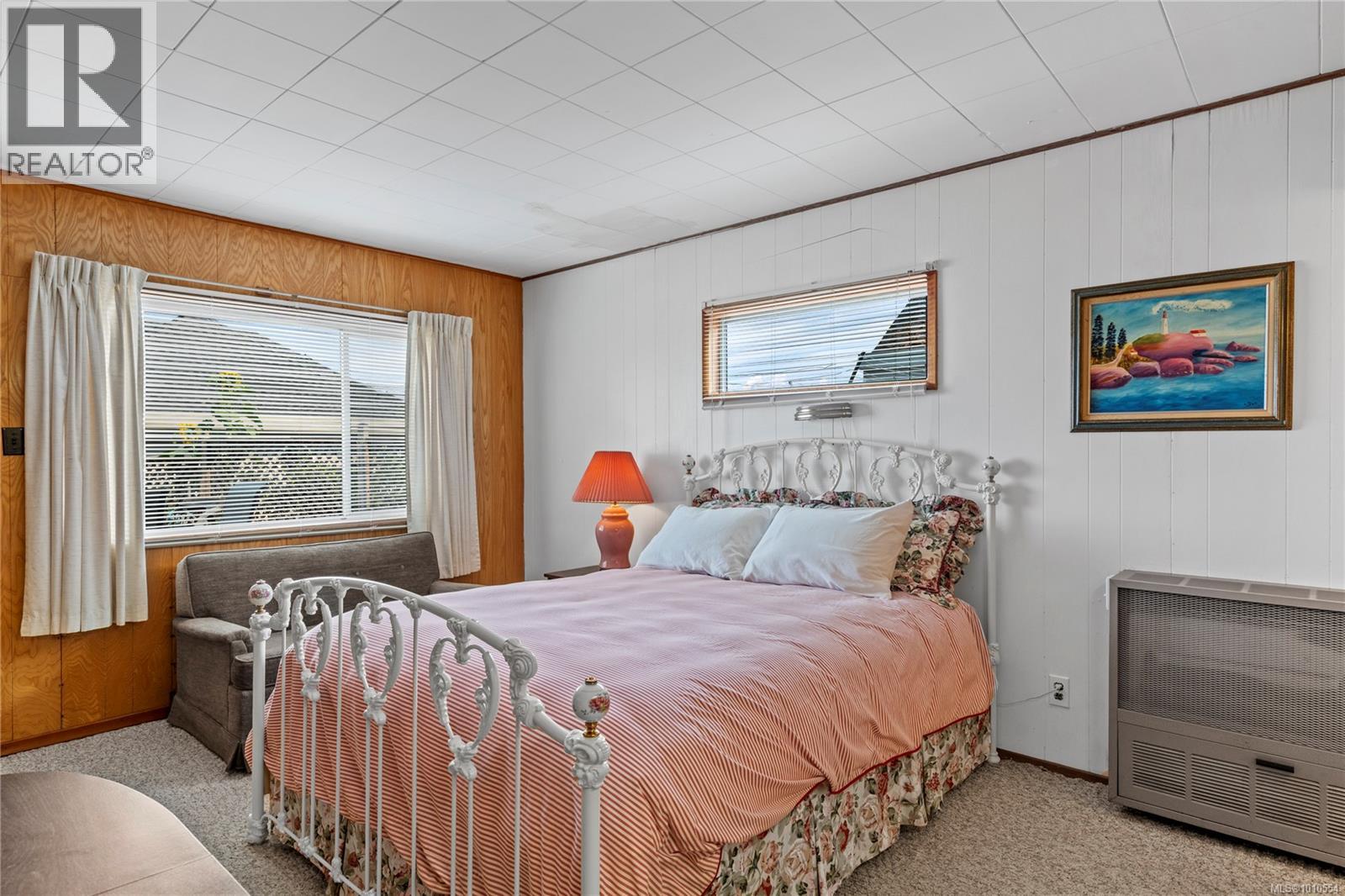 35 BOWSER RD - 22