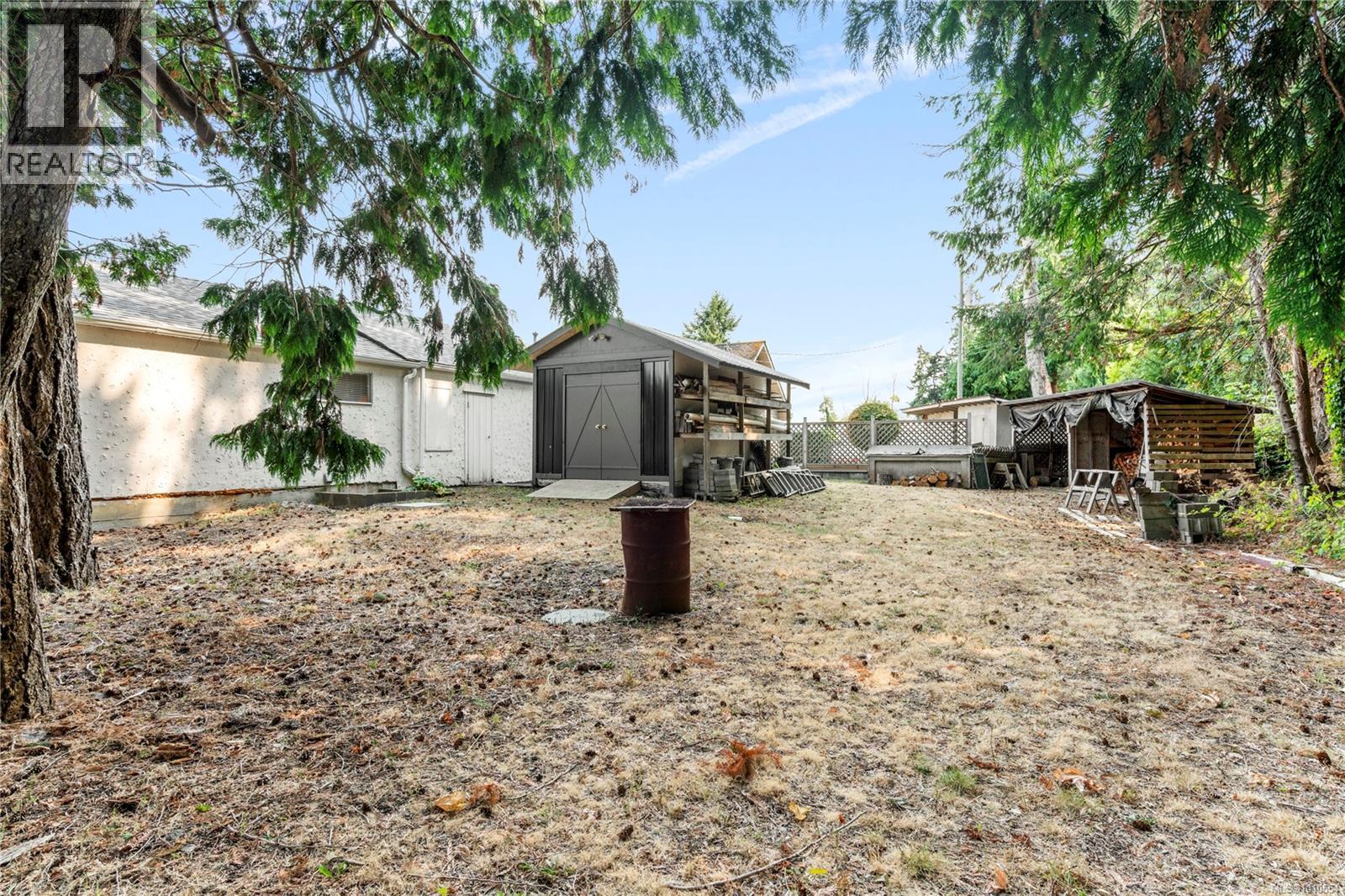 35 BOWSER RD - 30