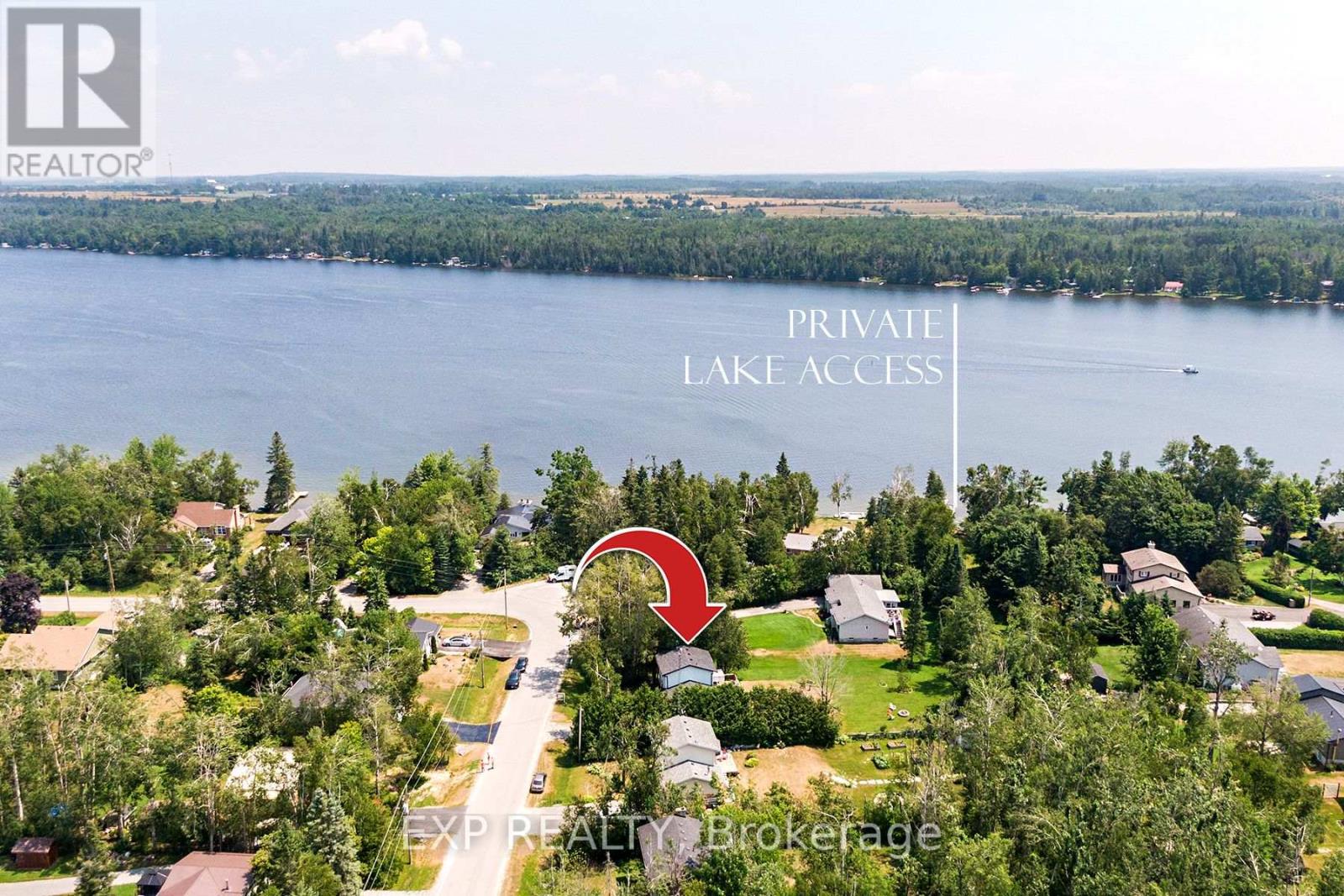 Photo 2 of 8 Pinewood Boulevard, Kawartha Lakes ON