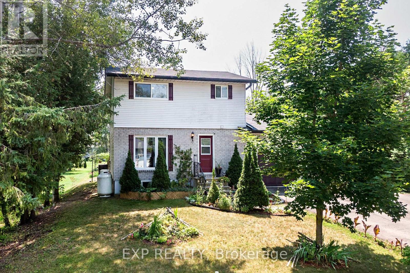 Photo 4 of 8 Pinewood Boulevard, Kawartha Lakes ON