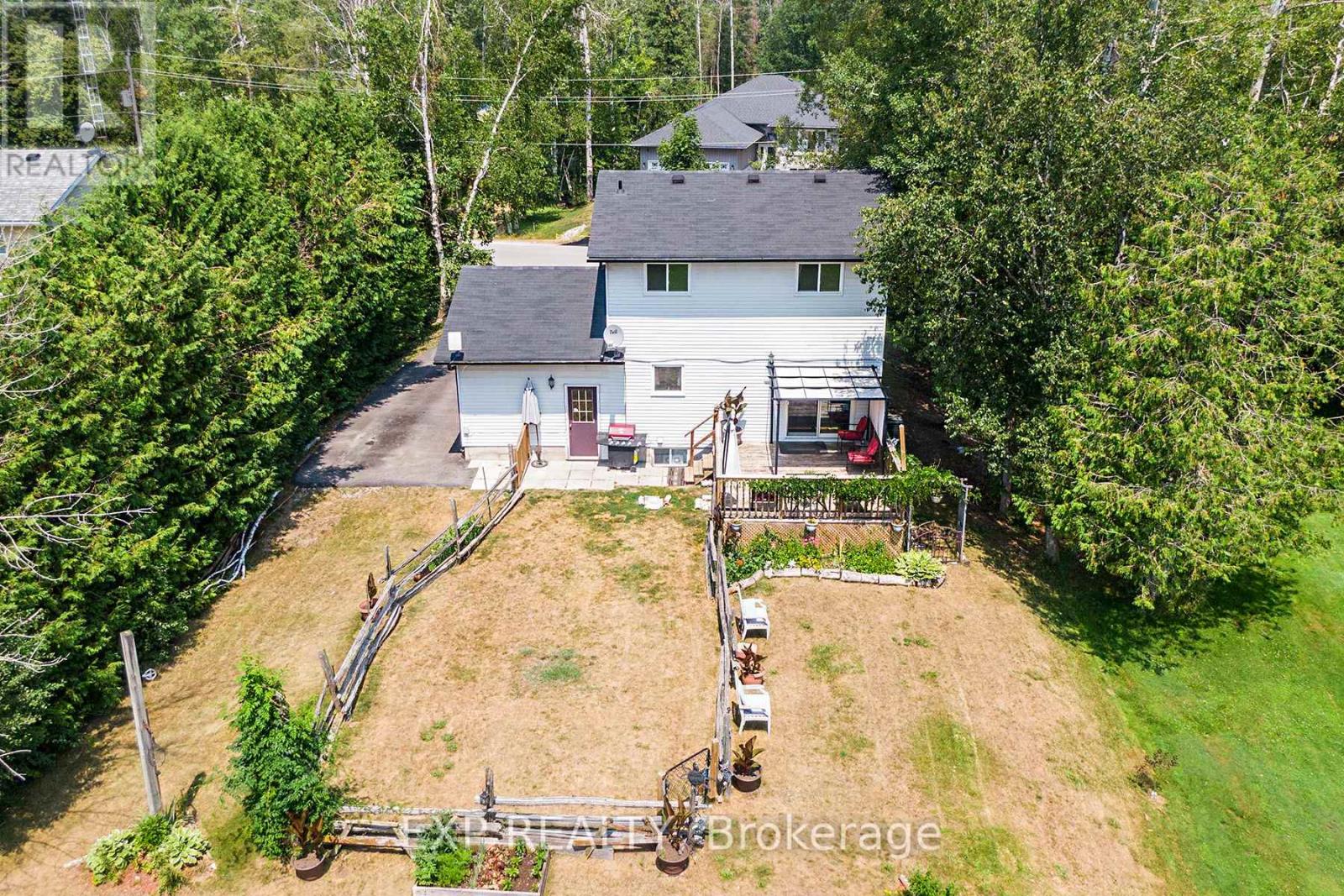Photo 36 of 8 Pinewood Boulevard, Kawartha Lakes ON