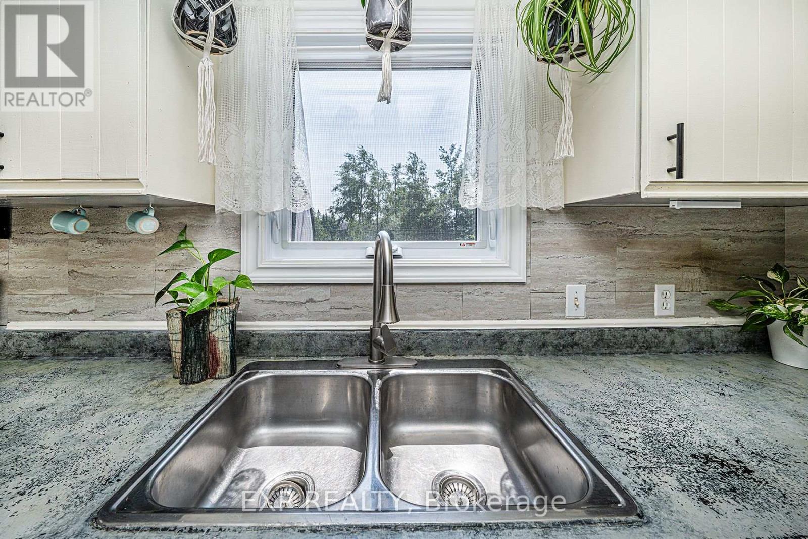 Photo 14 of 8 Pinewood Boulevard, Kawartha Lakes ON