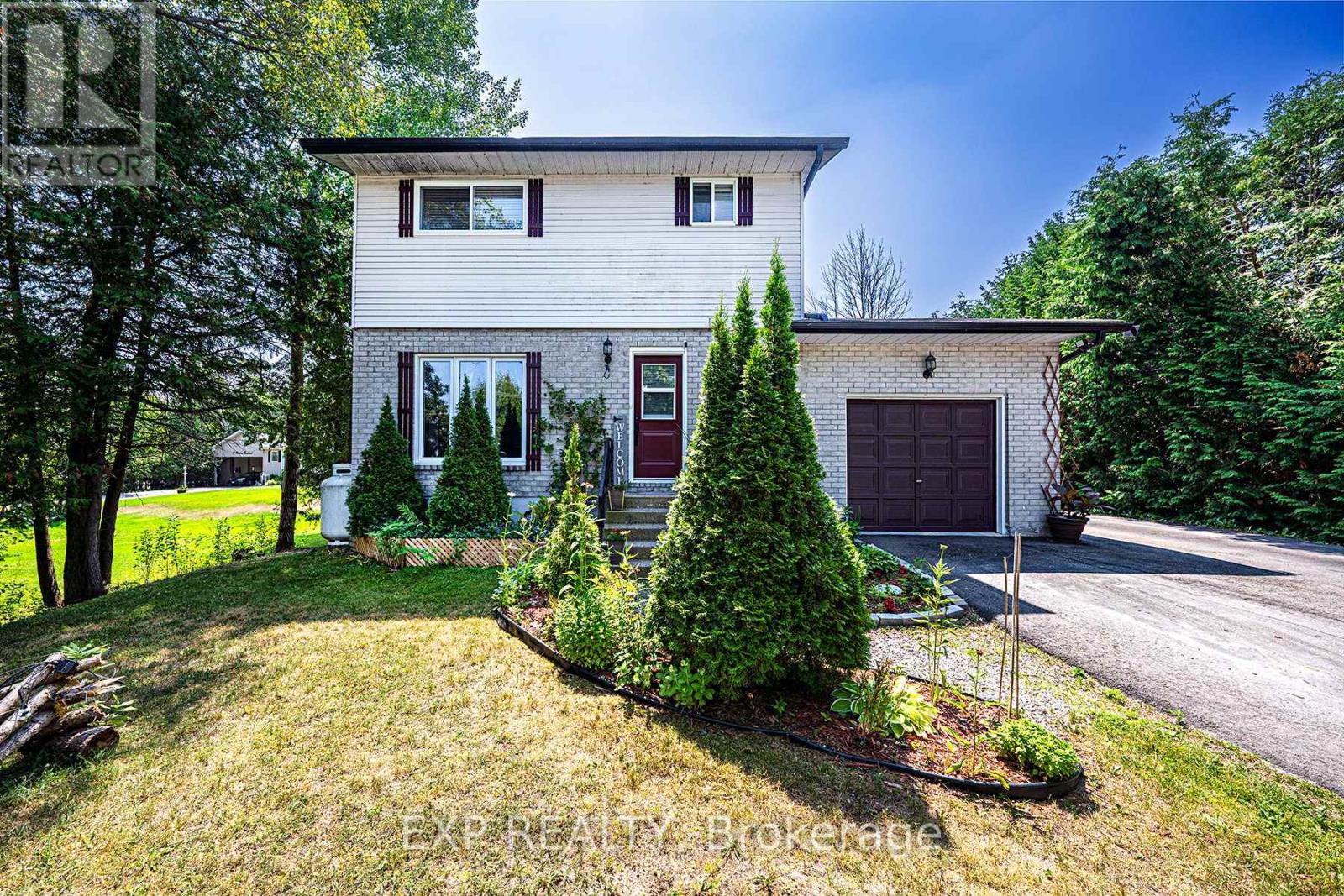 Photo 3 of 8 Pinewood Boulevard, Kawartha Lakes ON