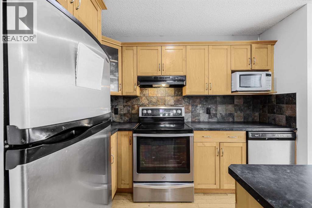 Photo 16 of 102 Evansford Grove Nw, Calgary AB