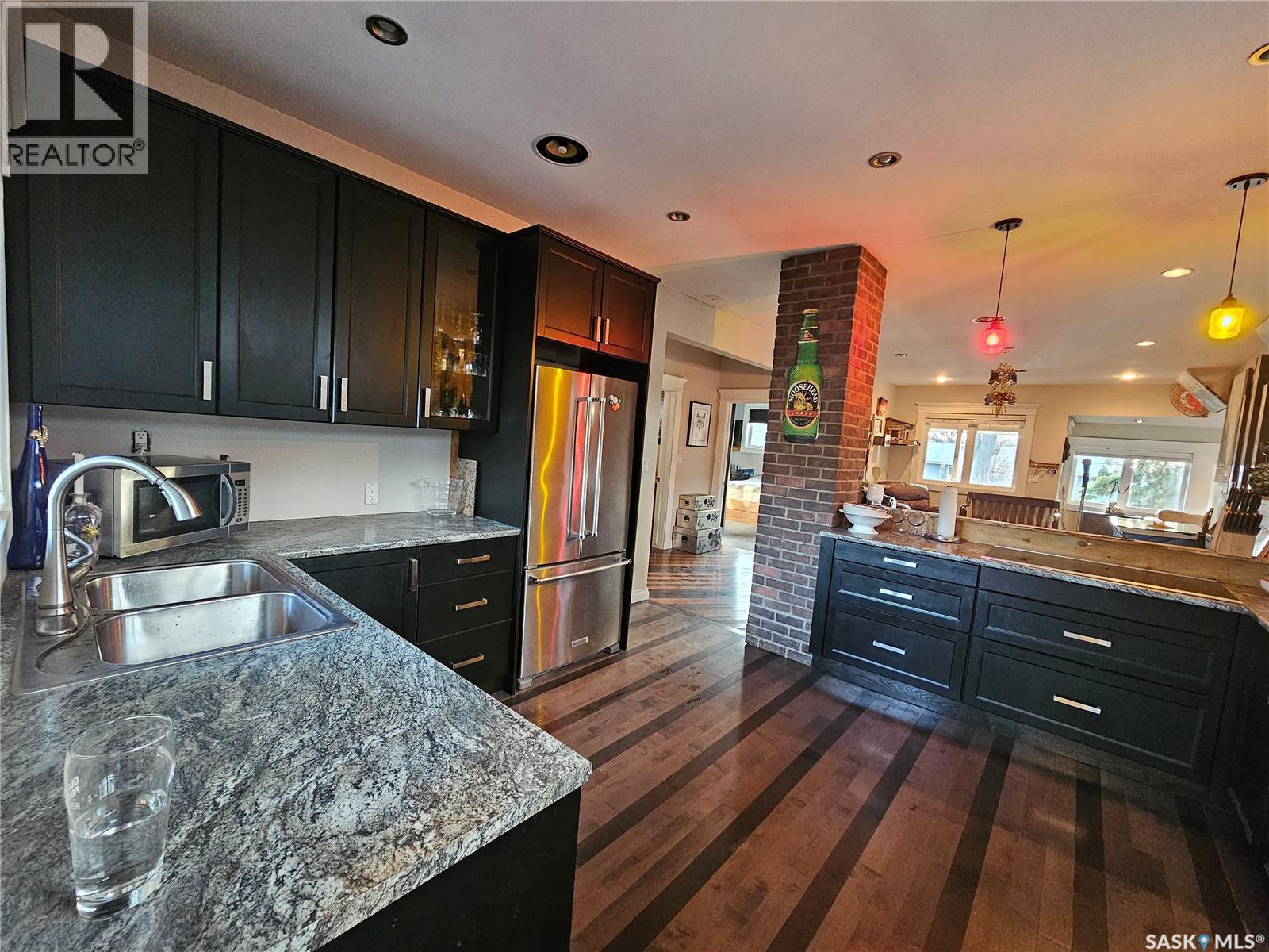 Photo 14 of 1207 Kilburn Avenue, Saskatoon SK