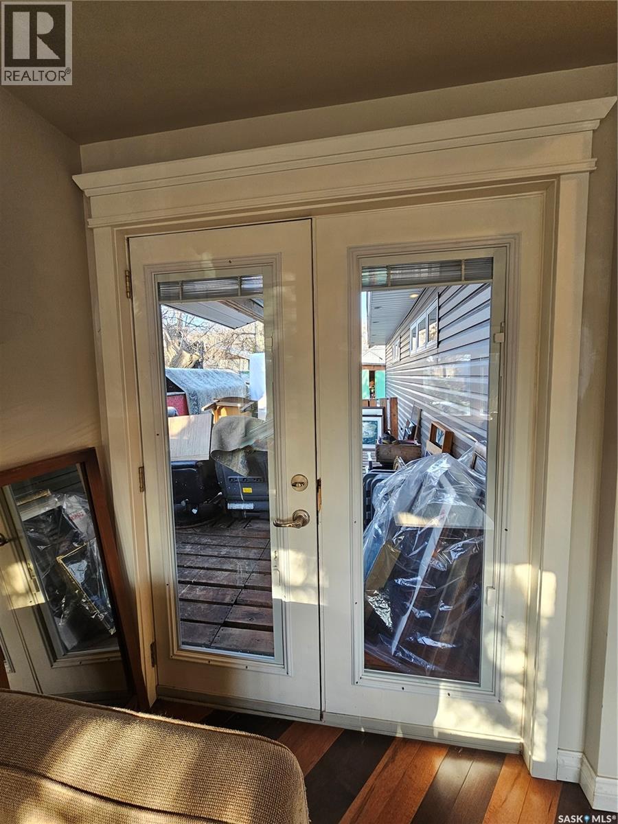 Photo 4 of 1207 Kilburn Avenue, Saskatoon SK