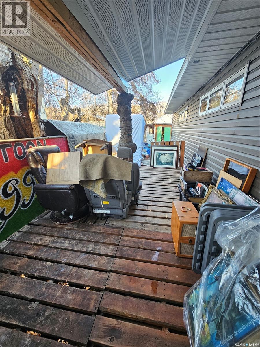 Photo 2 of 1207 Kilburn Avenue, Saskatoon SK