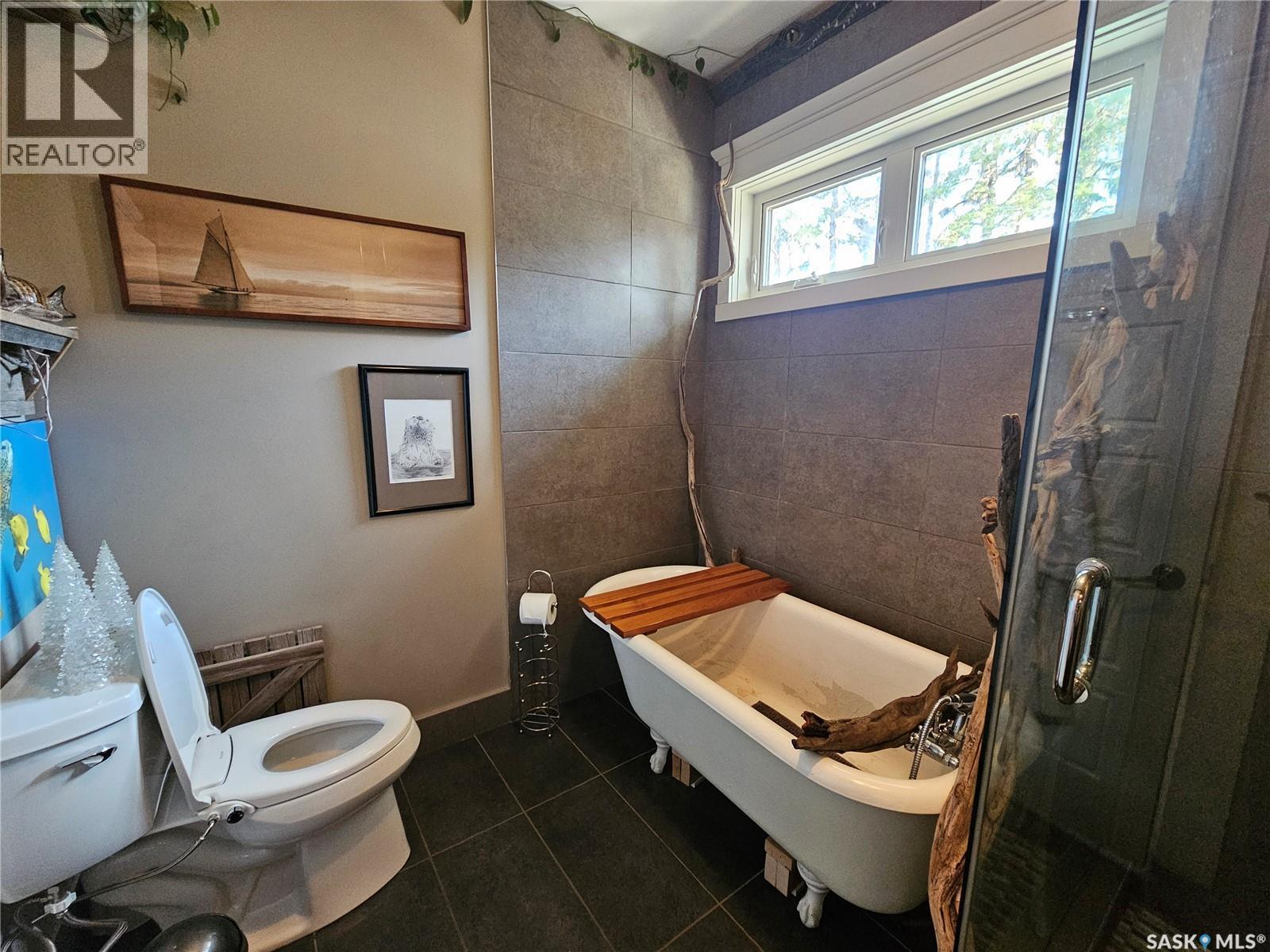 Photo 16 of 1207 Kilburn Avenue, Saskatoon SK