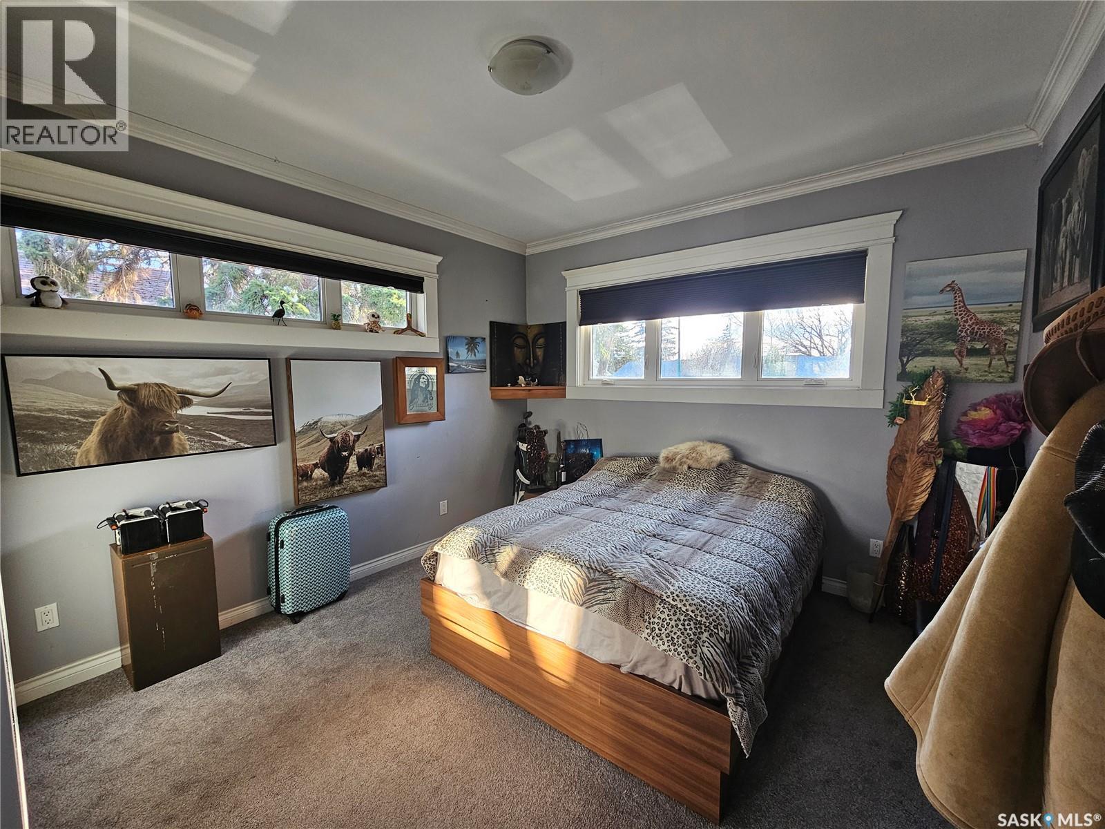 Photo 3 of 1207 Kilburn Avenue, Saskatoon SK