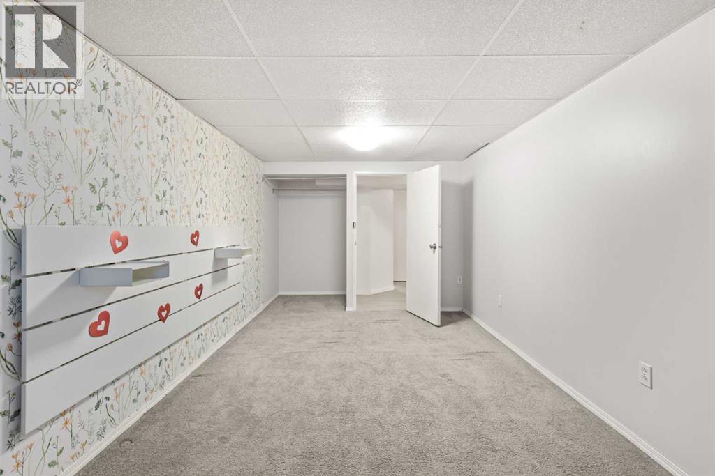 Single Family House Bungalow for Sale in  Whitehill Place NE Whitehorn Calgary 